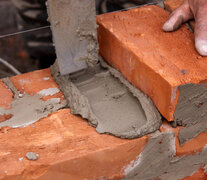 En construcción, las empresas que venden insumos ya no entregan desde el martes.