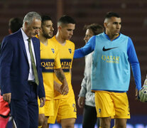 El DT Alfaro y sus dirigidos se retiran preocupados de la Fortaleza de Lanús.