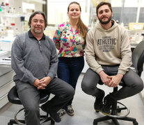 Alejandro Vila, a la izquierda, y a su lado Carolina López y Lisandro González.