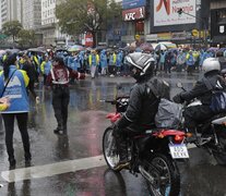 Los agentes de tránsito protestaron por la muerte de Cynthia Choque y las condiciones de trabajo. (Fuente: Bernardino Avila) (Fuente: Bernardino Avila) (Fuente: Bernardino Avila)