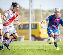Sonia Bermúdez jugando para el Levante, donde es una de las capitanas.