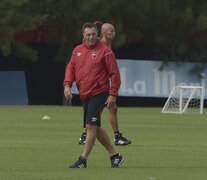 El técnico Frank Kudelka busca superar los altibajos de la lepra y hoy tendrá a Palacios en el banco. (Fuente: Sebastián Granata) (Fuente: Sebastián Granata) (Fuente: Sebastián Granata)