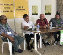 De la Hoz, Figueroa, Soriani y Santa María durante la presentación en Cuba.