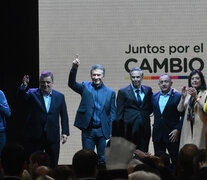 Macri, junto a Juez, Negri y otros referentes, mientras el cuarteto interpelaba al presidente. (Fuente: Télam) (Fuente: Télam) (Fuente: Télam)