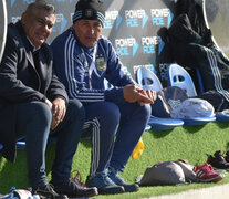 Claudio &amp;quot;Chiqui&amp;quot; Tapia y Carlos Borrello, en Ezeiza. (Fuente: AFA) (Fuente: AFA) (Fuente: AFA)