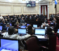 Los senadores opositores cuestionaron a Cambiemos por cambiar las ternas.