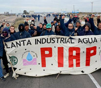 A los trabajadores de PIAP le adeudan medio sueldo de junio más aguinaldo.