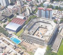 El megaestadio, emplazado entre Humdoldt, Corrientes y las vías del Ferrrocarril San Martín en Villa Crespo, sigue avanzando y destruyendo el barrio.