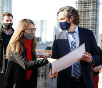 Santiago Cafiero junto a Elizabeth Gómez Alcorta en la futura sede del Ministerio de Mujeres, Género y Diversidad. (Fuente: Télam) (Fuente: Télam) (Fuente: Télam)