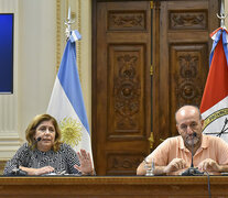 Sonia Martorano y Leonardo Caruana días atrás en conferencia de prensa por la pandemia. (Fuente: Andres Macera) (Fuente: Andres Macera) (Fuente: Andres Macera)