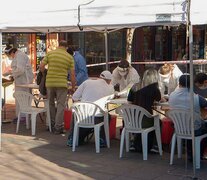 Controles en el perímetro del Mercado Norte, en la ciudad de Córdoba.