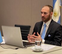 El ministro de Economía, Martín Guzmán, en una teleconferencia con empresarios y financistas de la Cámara de Comercio de Estados Unidos en la Argentina. (Fuente: NA) (Fuente: NA) (Fuente: NA)