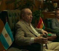 Julio Grondona y su “todo pasa” son recreados por Luis Margani.