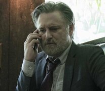 Bill Pullman encarna al detective Harry Ambrose.