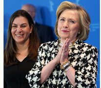 Nanette Burstein y Hillary Clinton, realizadora y protagonista.