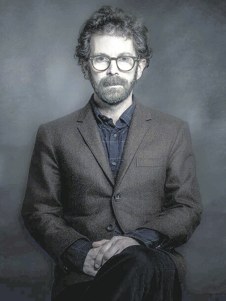 El regreso del director y guionista Charlie Kaufman con su novela Antkind, y Pienso en el final, una película que Netflix estrena en todo el mundo