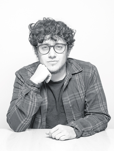 Acá estoy, este soy