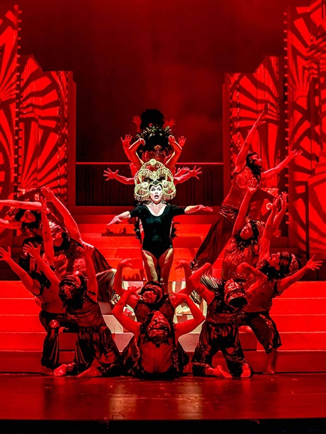 ...¡Y Good Show!