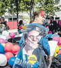 Un simpatizante se Macron hace campaña con globos ayer en Lyon. (Fuente: AFP)