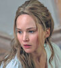 Jennifer Lawrence vuelve a demostrar que puede asumir los roles más diversos.