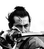 Rebelión (1967), con Toshiro Mifune, propone un dilema entre la lealtad y el honor entre samuráis.