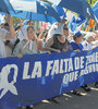 Miles de personas acompañaron a las Madres de Plaza de Mayo en la marcha. (Fuente: Guadalupe Lombardo)