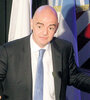 Gianni Infantino hace denodados esfuerzos en renovar la imagen de la FIFA tras el terremoto de 2015. (Fuente: DyN)