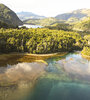 La imagen aérea permite apreciar la transparencia de las aguas, rumbo al corazón del Parque Nacional. (Fuente: José Calo)