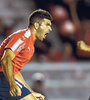 Gigliotti con la boca llena de gol. El Puma marcó el primero de Independiente, tras recibir el pase de Sánchez Miño. (Fuente: Télam)