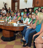 El pañuelo verde que caracteriza a la Campaña Nacional desde 2005 inundó el Concejo municipal.