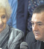 Ismael Suleiman, el hermano mayor de Marcos Ramos, junto a Estela Carlotto. (Fuente: Kala Moreno Parra)