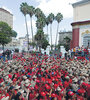 Miles de personas asistieron a la marcha hacia Miraflores convocada por el gobernante PSUV.