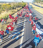 Imagen del MST en una de las columnas que marcha a Brasilia a pedir la libertad de Lula. (Fuente: Gentileza Brasil de Fato)