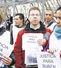 Una marcha en reclamo de justicia por las muertes en la escuela 49 de Moreno.