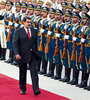 Ceremonia de bienvenida a su par venezolano del presidente chino, en el aeropuerto internacional de Beijing.