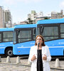 Fein habló con la prensa en la presentación de las unidades del transporte de la empresa El Cacique.