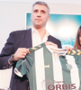 Crespo con la camiseta de Banfield.