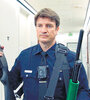 Fillon es Nolan, quien tras un divorcio se enrola en la policía de Los Angeles.