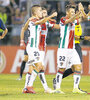 Los jugadore de Palestino festejan y los de Talleres sufren. (Fuente: EFE)