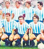 El equipo de Gimnasia y Esgrima de Jujuy donde jugó Rojas, posando para la revista Goles.