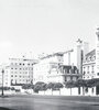 Alternancia entre Modernidad y Academicismo en la Avenida del Libertador; en primer plano el edificio de León Dourge (1934).