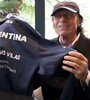 Guillermo Vilas, con la camiseta del equipo argentino de Copa Davis. (Fuente: Télam)