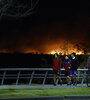 La costa central con el fondo de los incendios. (Fuente: Sebastián Granata)