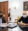 El gobernador bonaerense, Axel Kicillof, y el jefe de Gobierno porteño, Horacio Rodríguez Larreta, se reunirán para evaluar cómo sigue la cuarentena. 