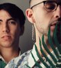 El dúo platense de synth-pop alternativo prepara su nuevo disco, producido por Pipe Ceballos (de Zoé) y Afónico Records.