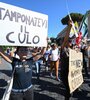 La marcha de los negacionistas recibió críticas del gobierno italiano. (Fuente: AFP)