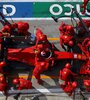 En la vuleta 24 el piloto de Ferrari Charles Leclerc protagonizó un fuerte accidente. (Fuente: AFP)