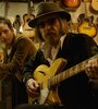 Jakob Dylan y Tom Petty con la legendaria Rickenbacker de doce cuerdas, cuya versión original había sido fabricada para Roger McGuinn.