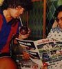 Diego Maradona con Doña Tota, en su estapa como jugador de Barcelona. (Fuente: Instagram Diego Maradona)