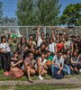 Una foto colectiva con artistas y voluntarios que participaron del proyecto. 